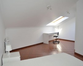 Quarto para rapariga em Leira Marques de Pombal