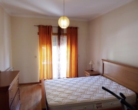 Quarto com wc privativo Covilha