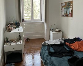 Casa com 8 quartos com wc privativo tv e minibar em Coimbra