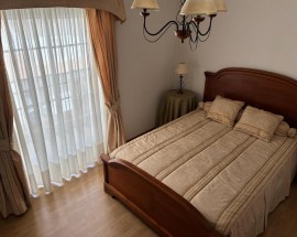 Quarto individual no centro de Messines