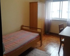 Bom quarto para jovem estudante Caldas da Rainha
