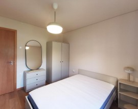 Quartos para arrendar em vivenda renovada no centro de Braga