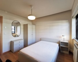Quartos para arrendar em vivenda renovada no centro de Braga