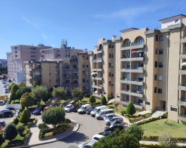 Alugam se quartos em apartamento T3 Porto Gondomar