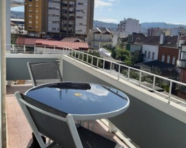 Quarto com varanda em Coimbra