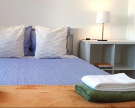 Quarto com cama grande e wc so para 2 quartos Benfica