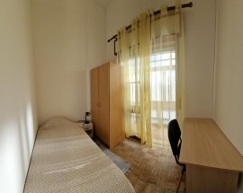 Quarto no centro de Faro