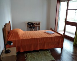 Quarto no centro de Faro