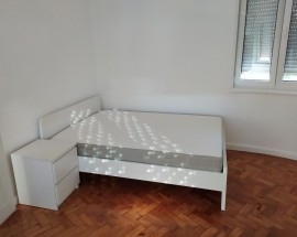 Arrendo quartos individuais perto da Boavista