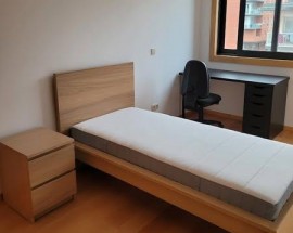 Quarto para rapaz estudante junto ao Polo II Coimbra