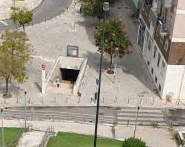 Quarto individual ou de casal no Lumiar com Metro a porta