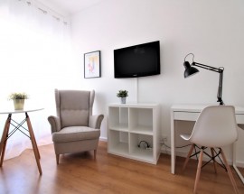 Quarto a menina estudante Bairro Norton de Matos