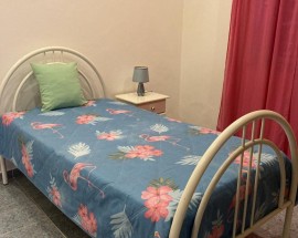 Arrendo quarto a rapariga em Montenegro