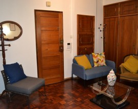 Quarto em Benfica entrada em 1 de Julho