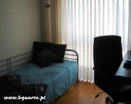 Apartamento T3 partilhado por estudantes universitarios Porto