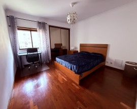 Arrendo 2 quartos a 2 raparigas Ramada Odivelas ISCE