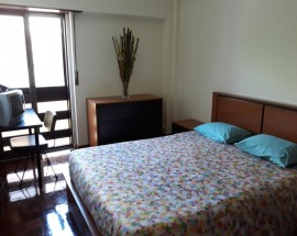 Arrendo quarto individual zona ITQB a senhora ate 32 anos