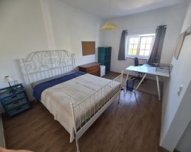 Quarto aluguer com casa de banho privativa em Azeitao