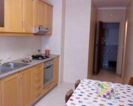 Alugam se quartos individuais apartamento independente