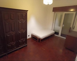 Arrendo quarto com varanda Torre da Marinha