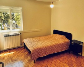 Bedroom 10 min bike to Nova SBE