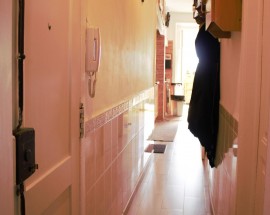 Tenho um quarto para arrendar em Alcantara