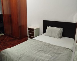 Dois quartos apartamento partilhado Lisboa av Uruguai