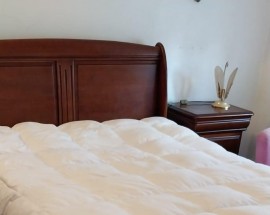 Quarto a senhora ou menina estudante em Salvaterra