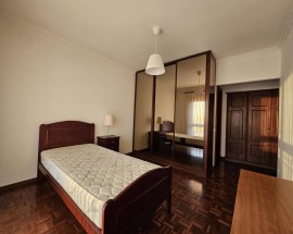Arrendo quarto individual junto Polo Universitario do Porto