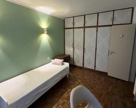 Alugo quarto a rapariga estudante Faro Gambelas