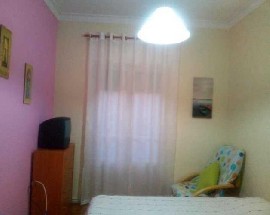 Alugo quarto mobilado com varanda em Moscavide