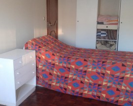 Quarto individual em T2 mobilado junto metro Faria Guimaraes