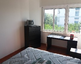 Quarto individual para menina estudante ou professora