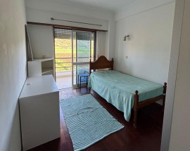 Quarto para estudante Costa da Caparica junto a transportes