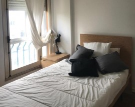 Quarto mobilado casa de banho privativa Lisboa Lumiar