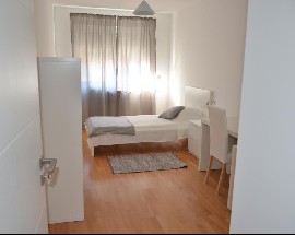 Alugo quarto mobilado luminoso e muito acolhedor na Covilha