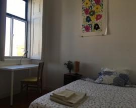Quarto acolhedor em Lisboa zona Poco do Bispo
