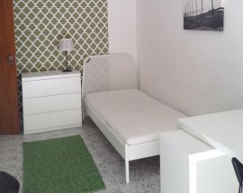 Quarto em apartamento partilhado no Monte de Caparica