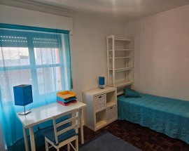 Quarto individual em Lisboa Telheiras