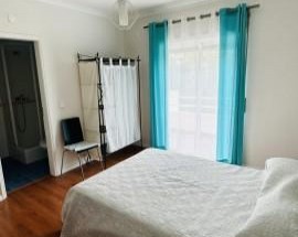 Arrendo quartos com varanda em Tomar