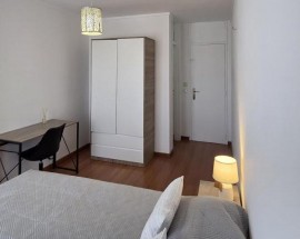 Quarto suite para casal em Monte Abrao Queluz