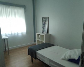 Quarto confortavel no centro Caldas