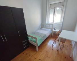 Porto arrendo quarto em casa partilhada