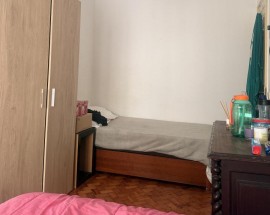 Quarto para compartilhar em Alges