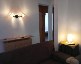 Arrendo 4 quartos em apartamento T4 situado perto da UE