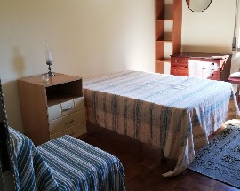 Alugo quarto junto a Estacao do Oriente