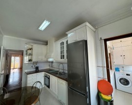 Alugo quarto em Setubal rua Silva Porto