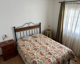 Quarto individual no centro de Messines