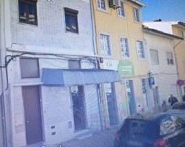 Aluga se um quarto em casa independente Coimbra Celas