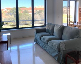 Alugo apartamento T2 Lisboa av Miguel Torga